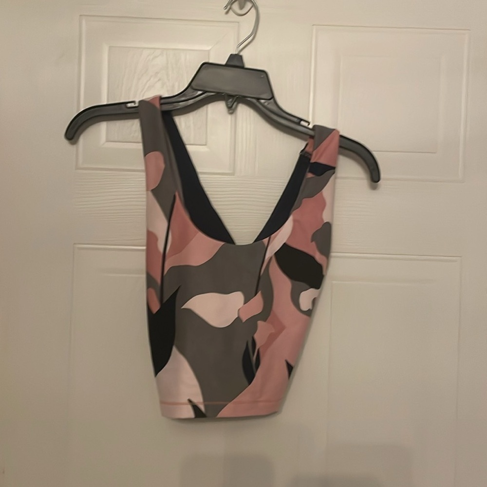 Pink Camouflage Women's workout from Ellie - Picture 2 of 5